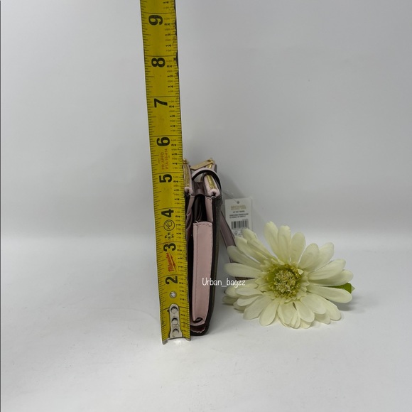 Michael Kors JST Large Double Zip Wristlet - Picture 4 of 10